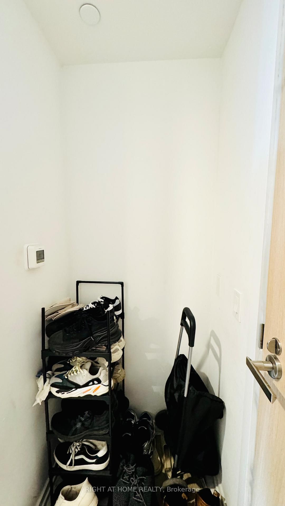 5 Soudan Avenue, Unit 617 - Photo 13