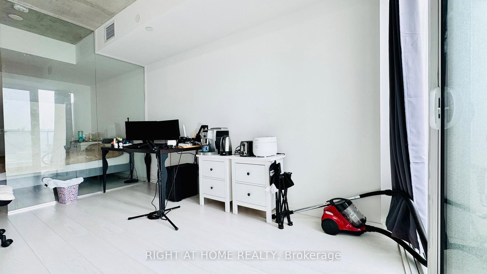 5 Soudan Avenue, Unit 617 - Photo 3