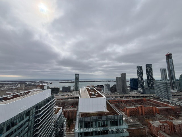 4207 - 180 Front Street E