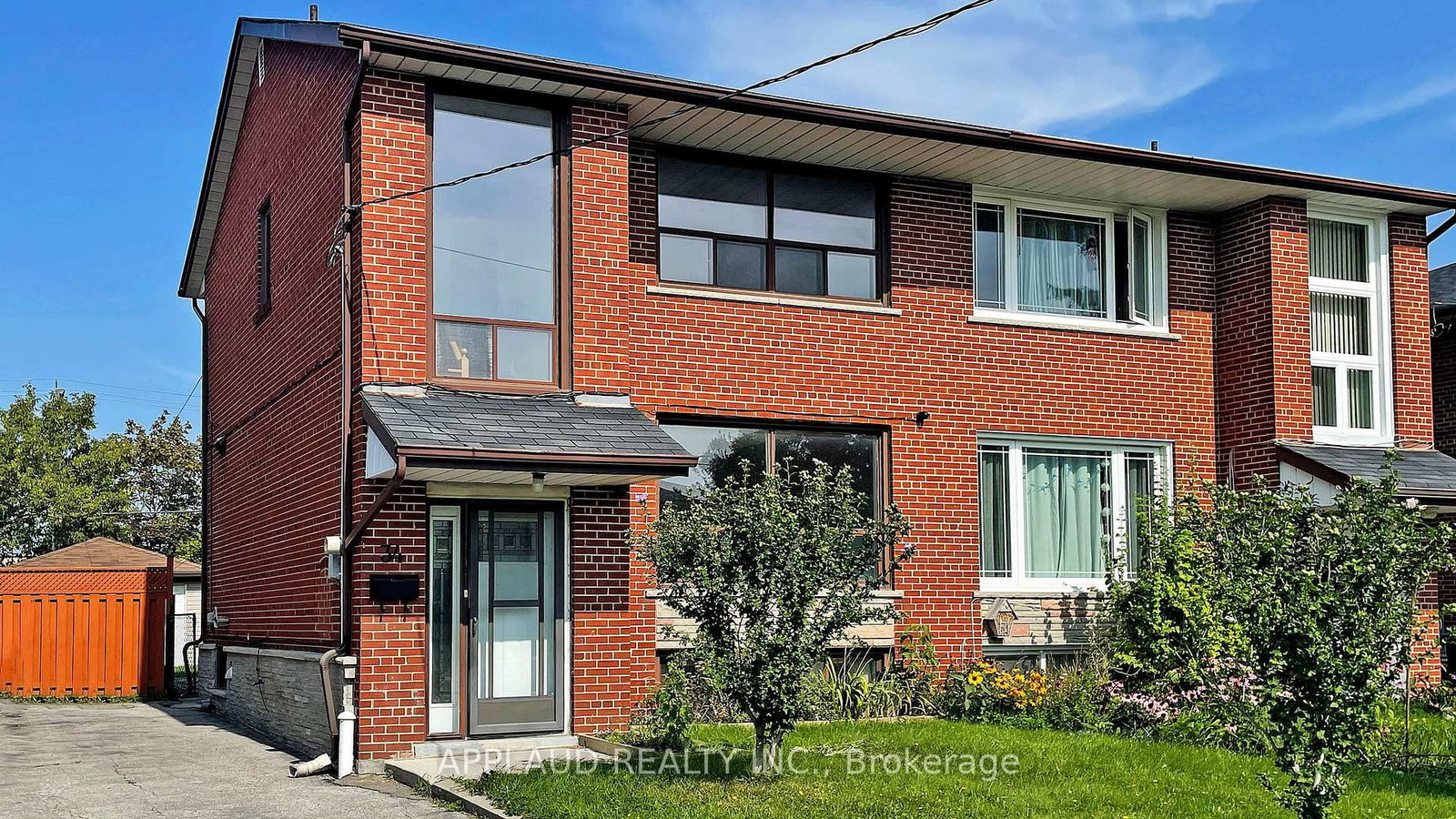 34 Wyndcliff Crescent, Toronto 2