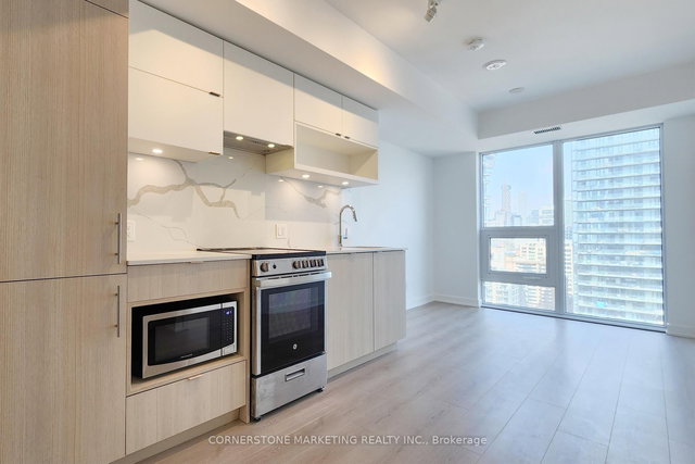 2517 - 100 Queen Street E