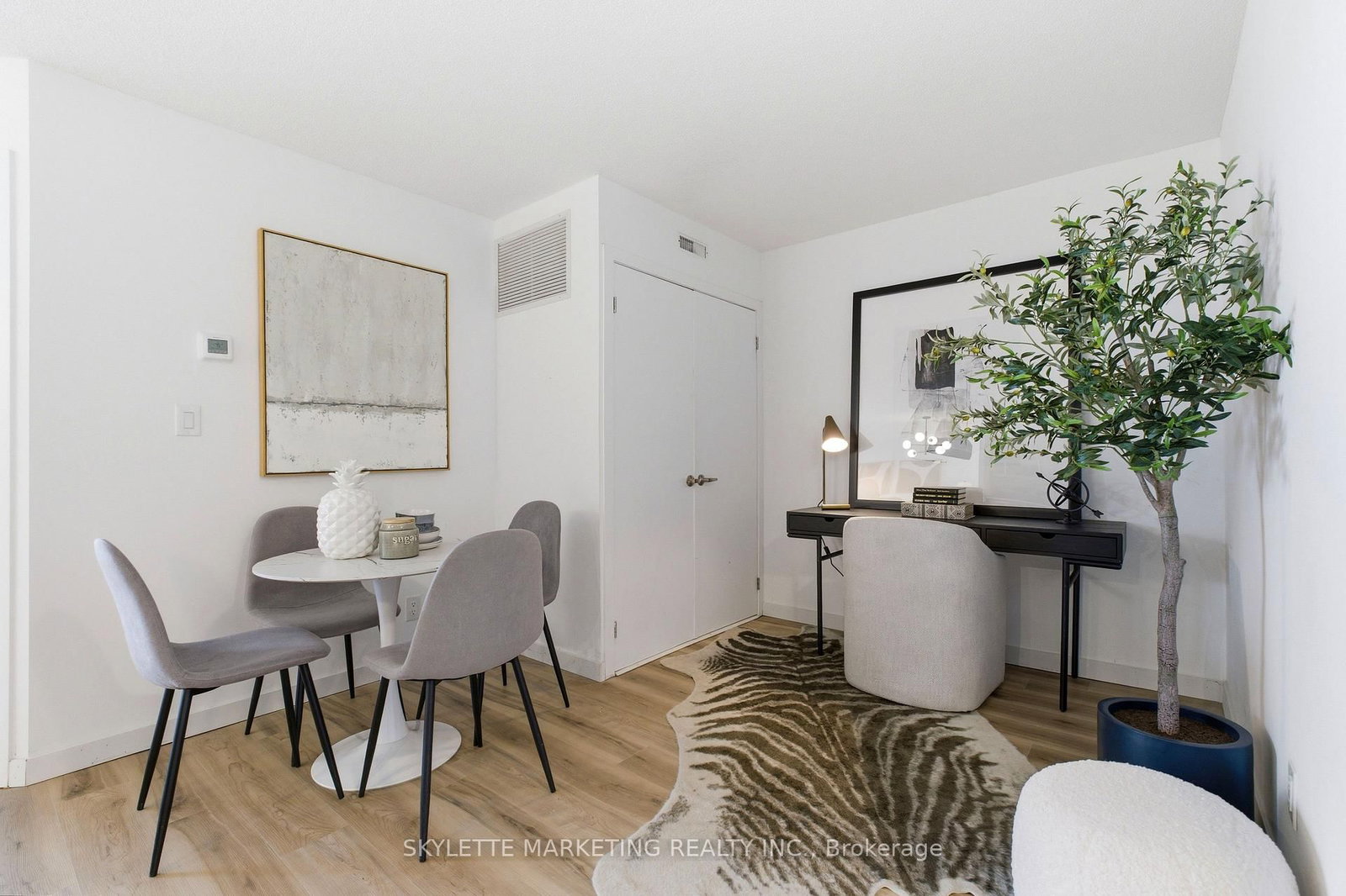 801 Sheppard Avenue W, Unit 701 - Photo 15