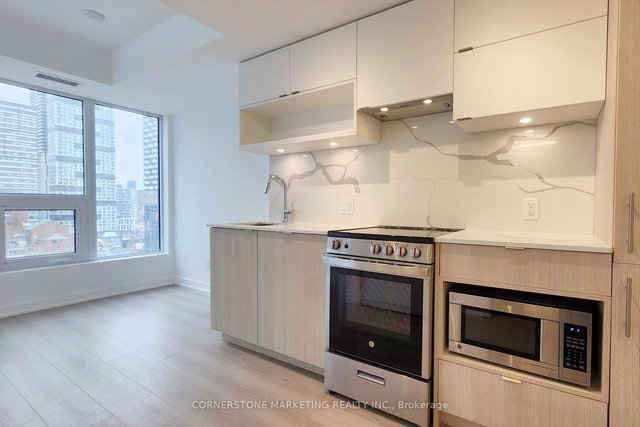 1116 - 100 Queen Street E