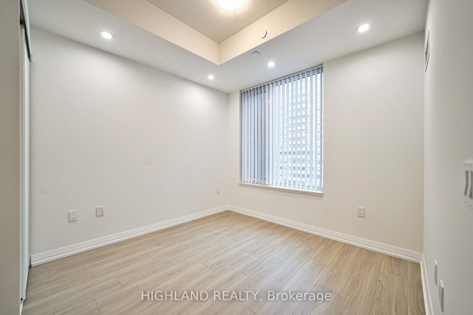 50 Dunfield Avenue, Unit 1612 - Photo 9
