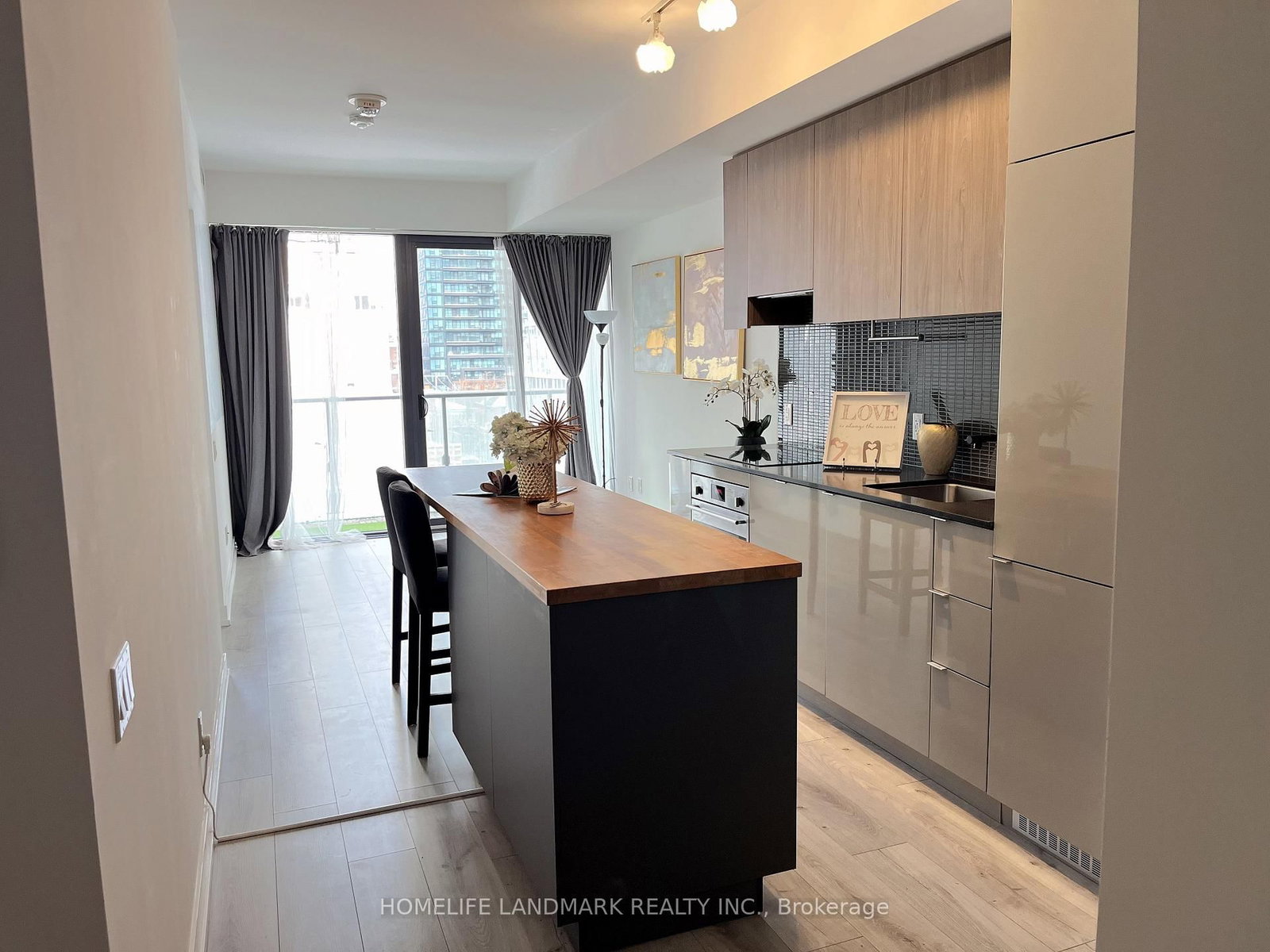 161 Roehampton Avenue, Unit 507 - Photo 4
