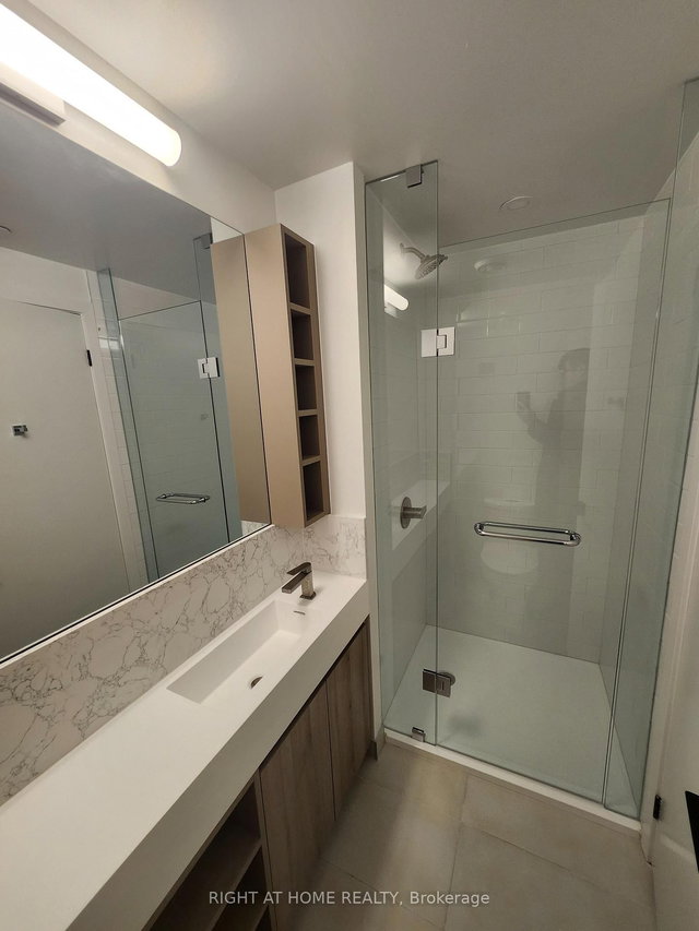 2807 - 319 Jarvis Street