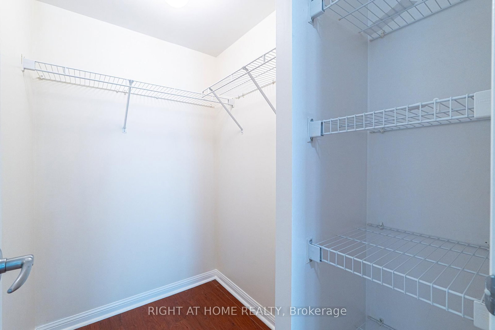 Condo for sale at 918-230 Queens Quay, Toronto, Ontario, M5J 2Y7 - Waterfront Communities C1 - MLS: C13005170