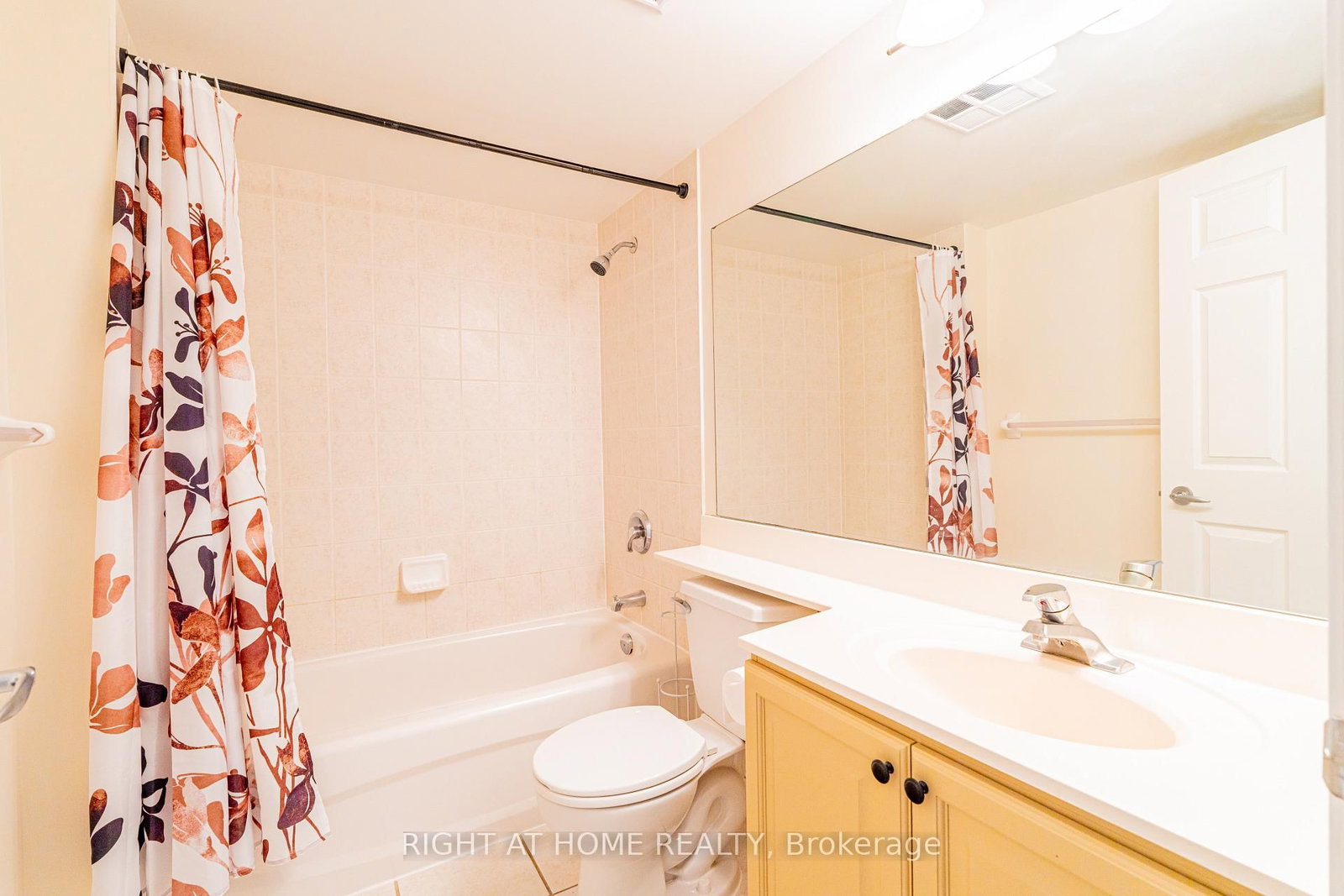 Condo for sale at 918-230 Queens Quay, Toronto, Ontario, M5J 2Y7 - Waterfront Communities C1 - MLS: C13005170