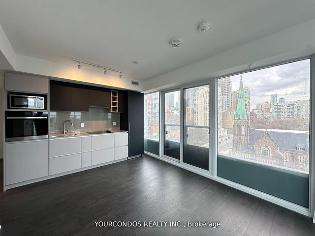 810 - 319 Jarvis Street