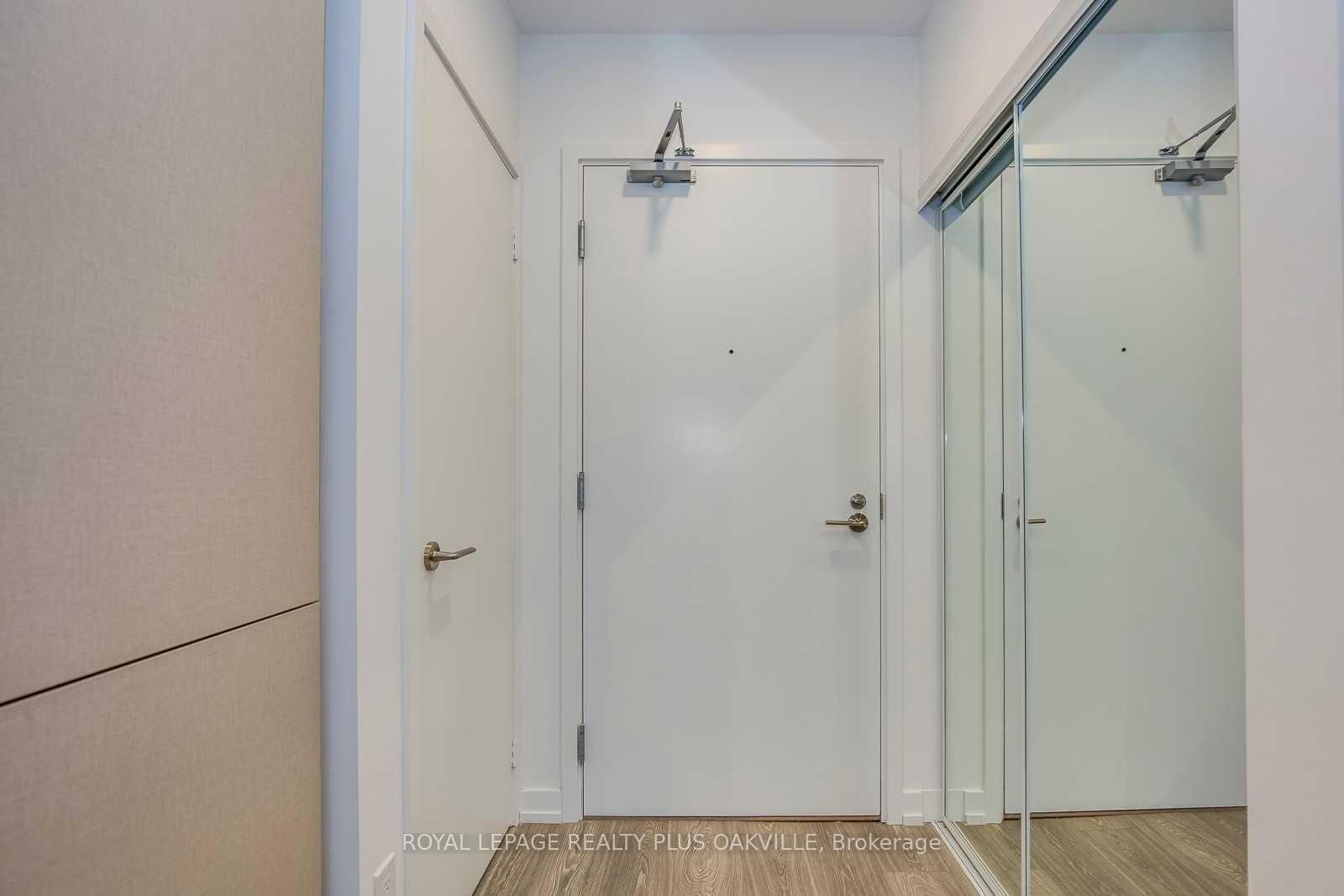 19 Western Battery Road, Unit 2320 - Photo 6