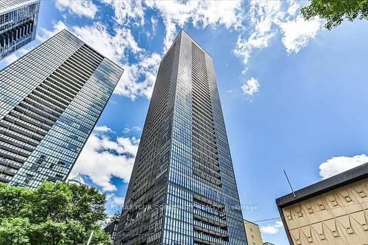 4011 - 101 Charles Street E