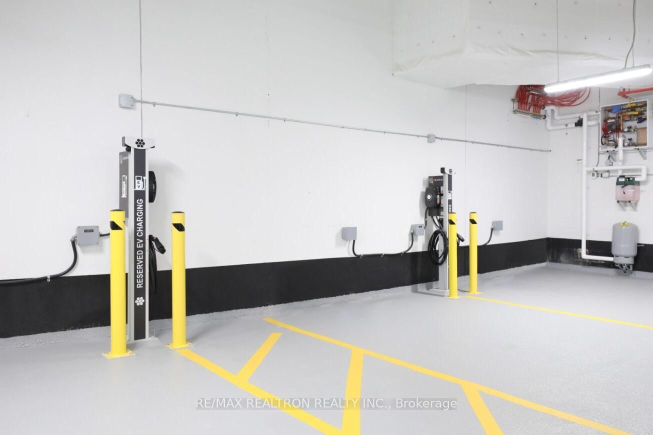 2525 Bathurst Street, Unit 202 - Photo 25