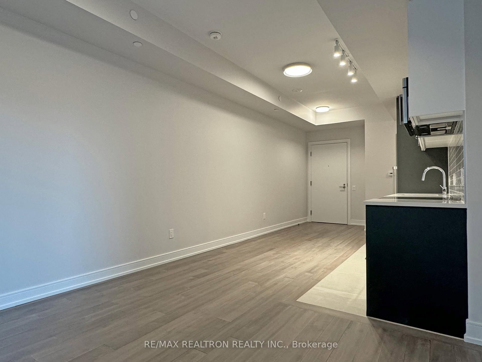 2525 Bathurst Street, Unit 202 - Photo 4