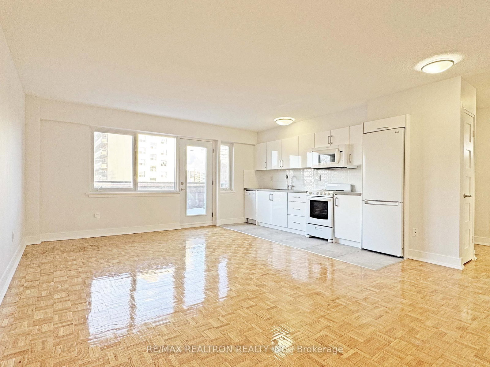 95 Lawton Boulevard, Unit 601 - Photo 2