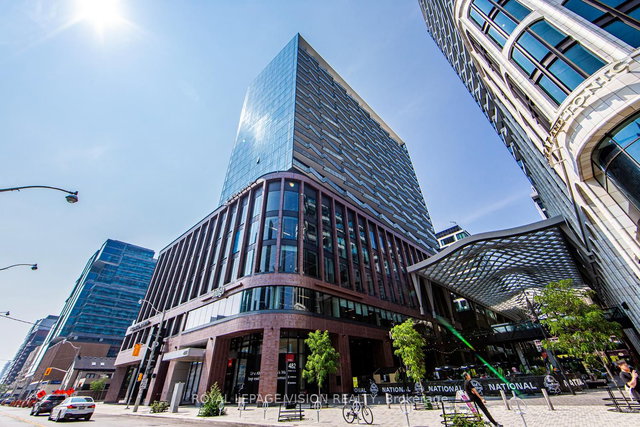 910 - 480 Front Street W