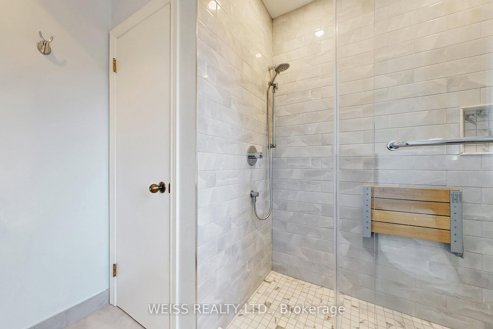 Detached House for sale at 24 Graymar Avenue, Toronto, Ontario, M3H 3B6 - Clanton Park - MLS: C13005766