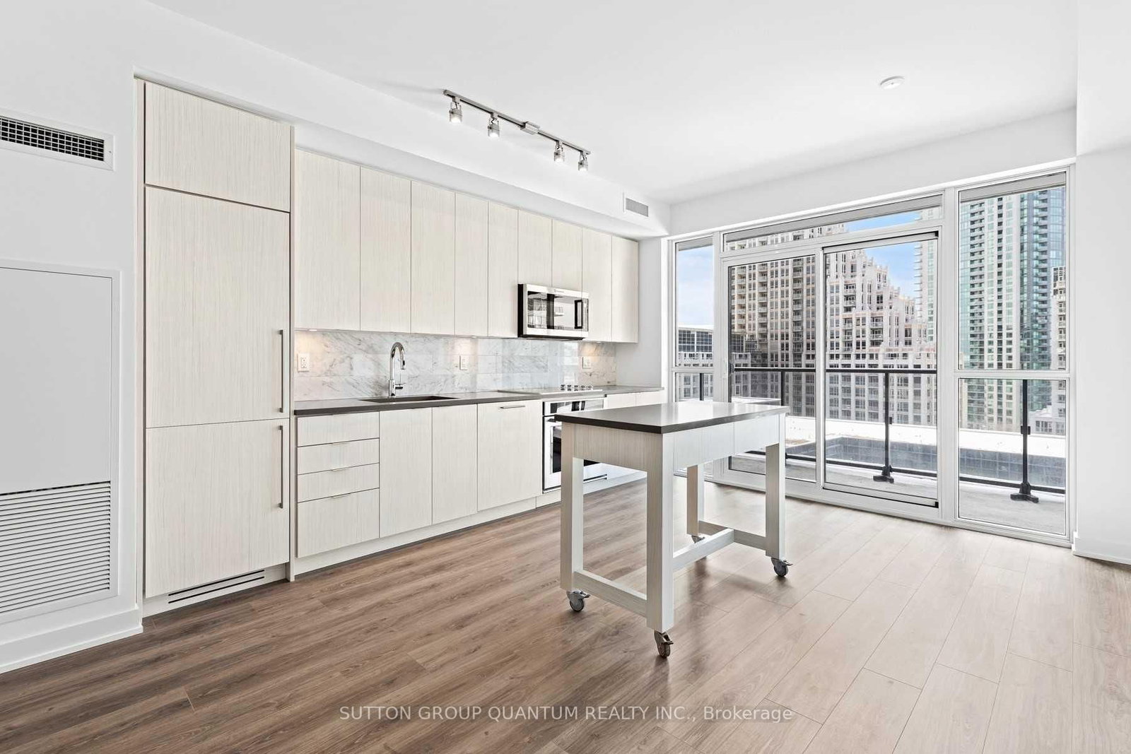 38 Iannuzzi Street, Unit 1002 - Photo 10