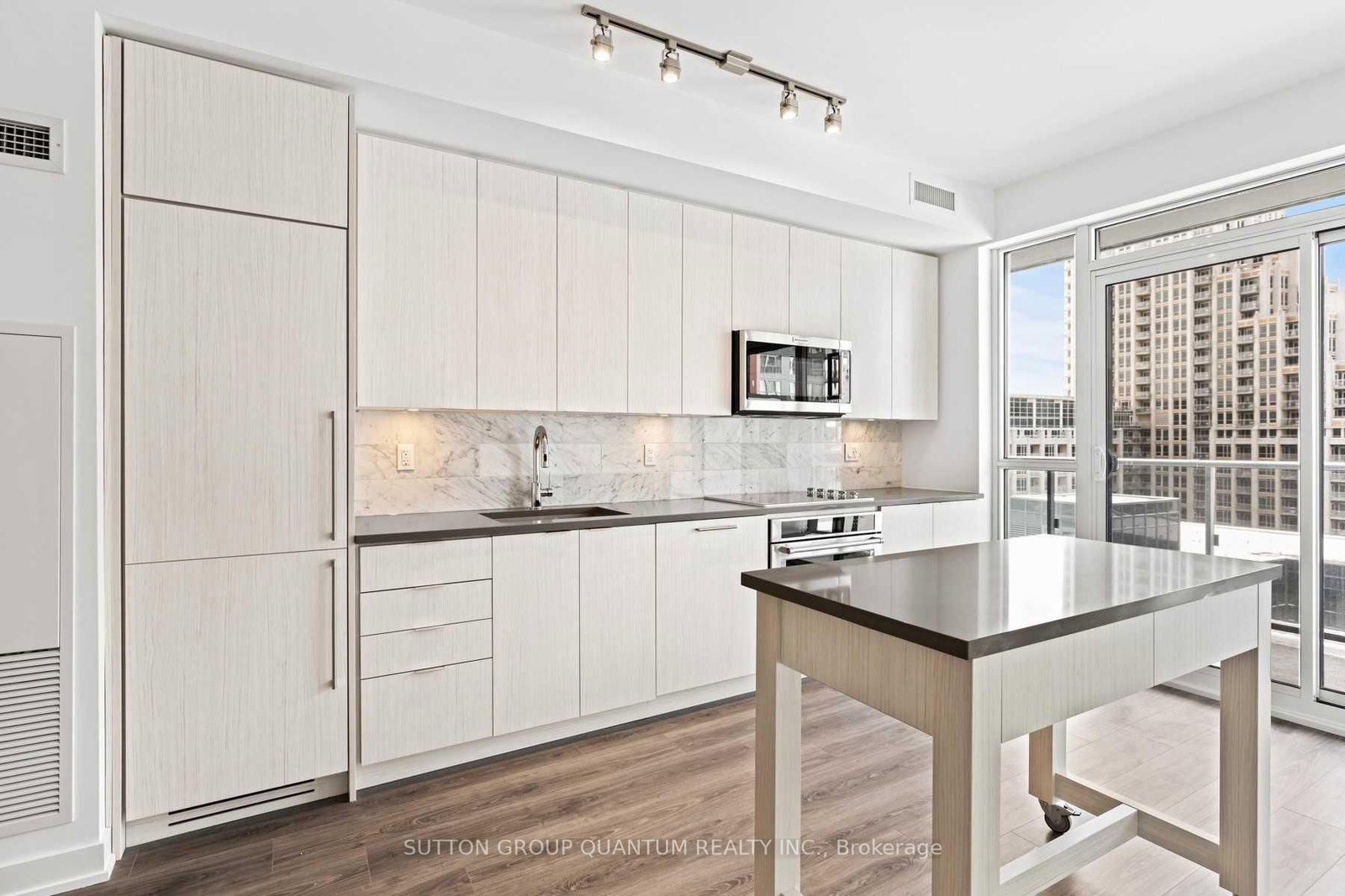 38 Iannuzzi Street, Unit 1002 - Photo 11