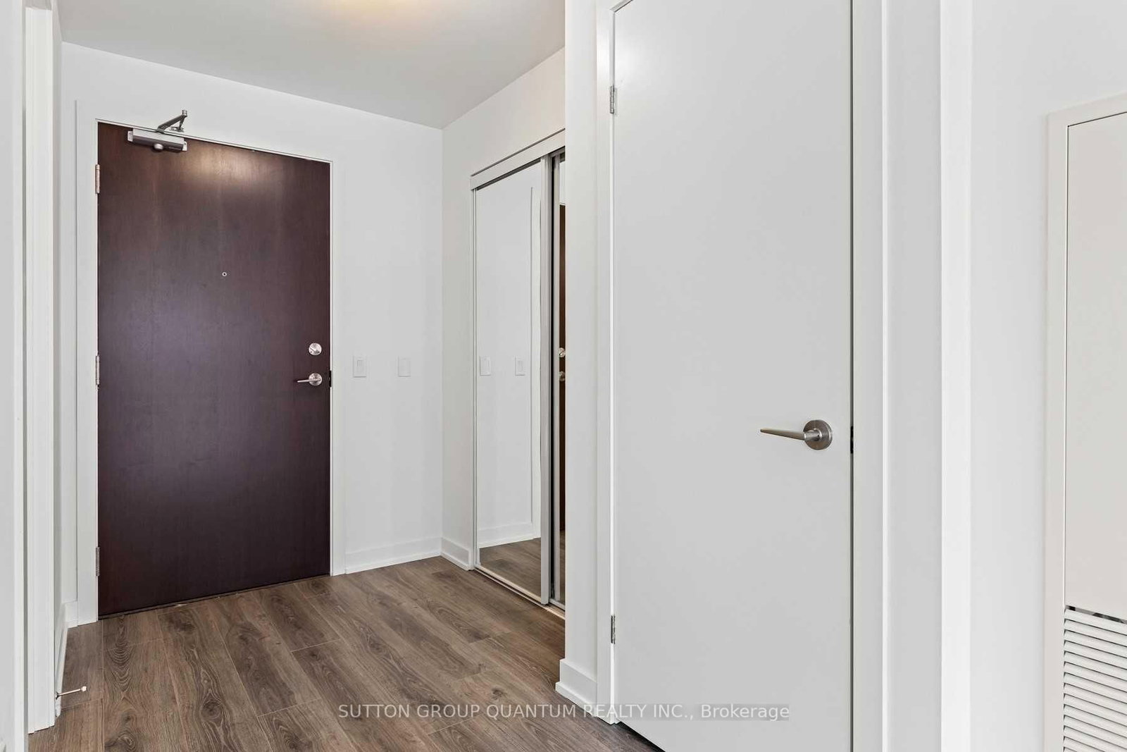 38 Iannuzzi Street, Unit 1002 - Photo 4