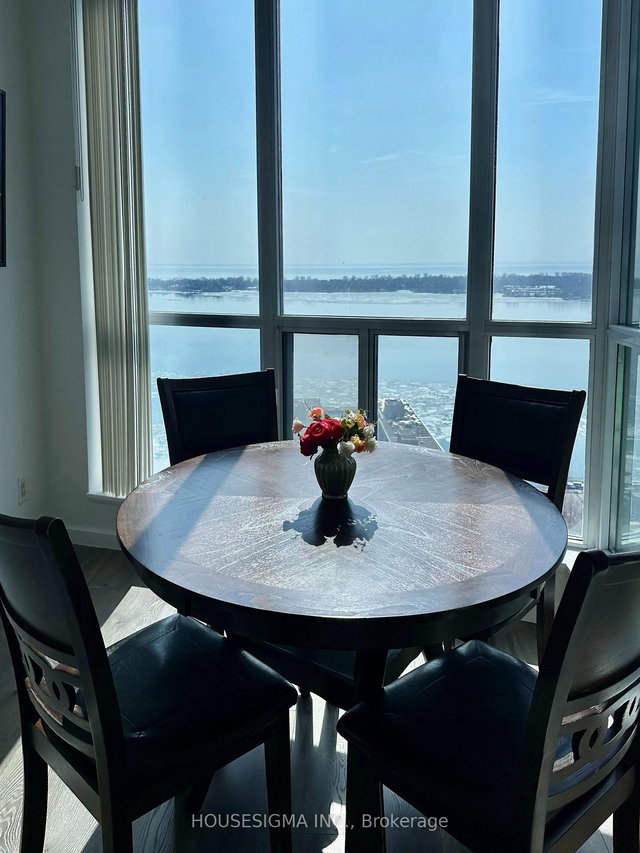 3410 - 8 York Street N