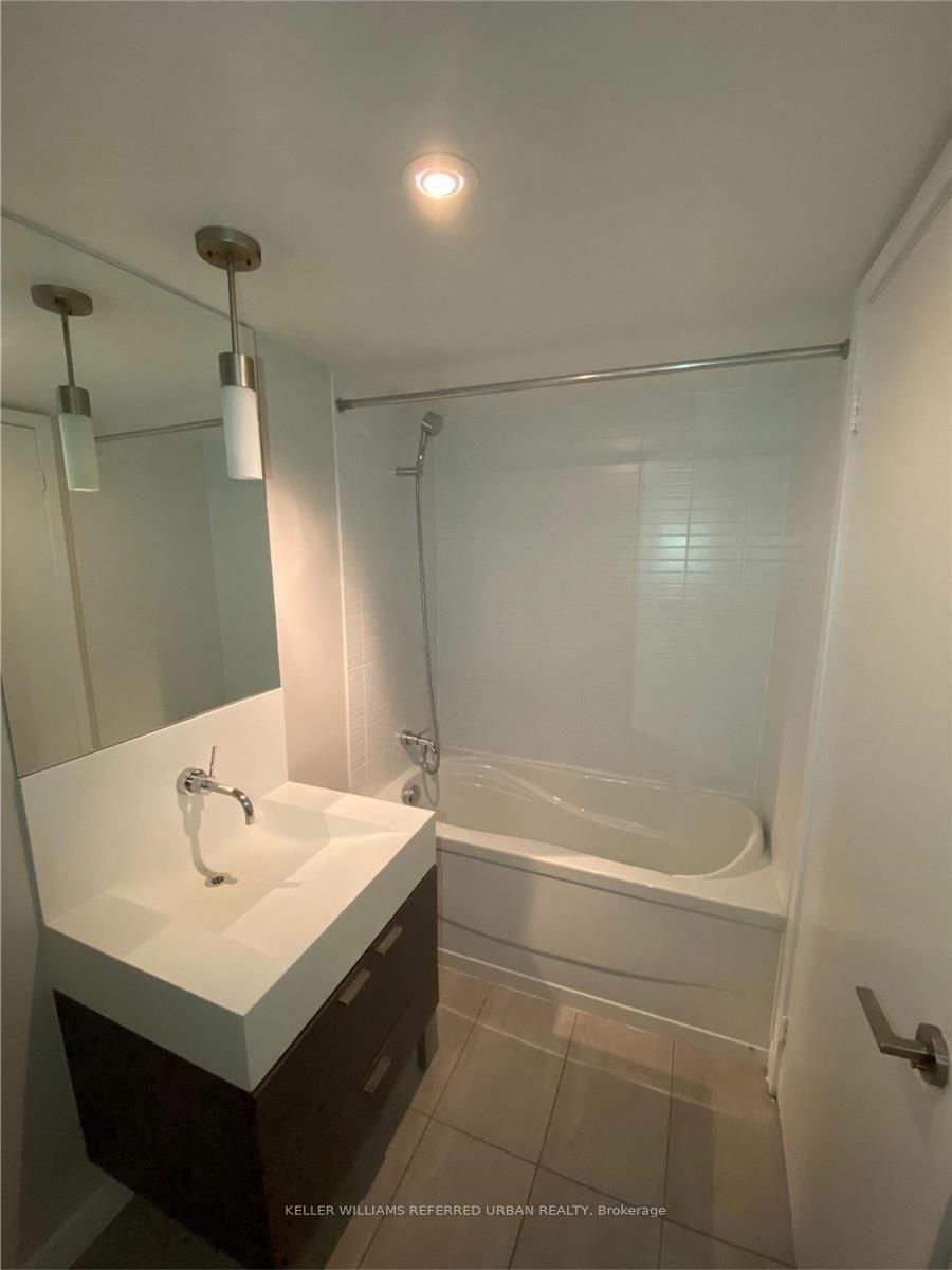 110 Charles Street E, Unit 1410 - Photo 17