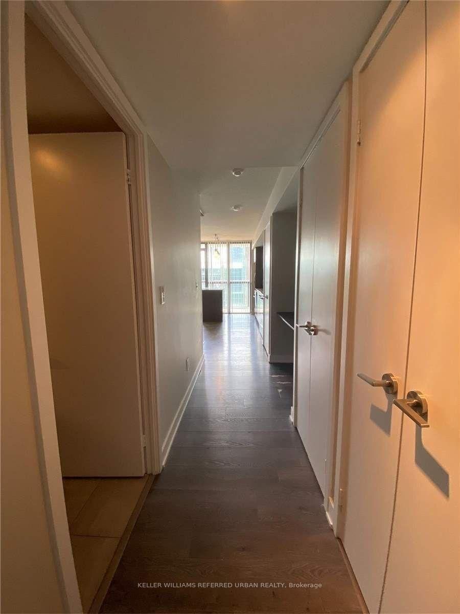 110 Charles Street E, Unit 1410 - Photo 5