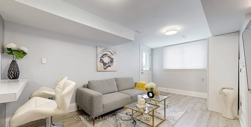 Lower - 29 Manadon Dr, Toronto, M2M 1W8 | Image 2
