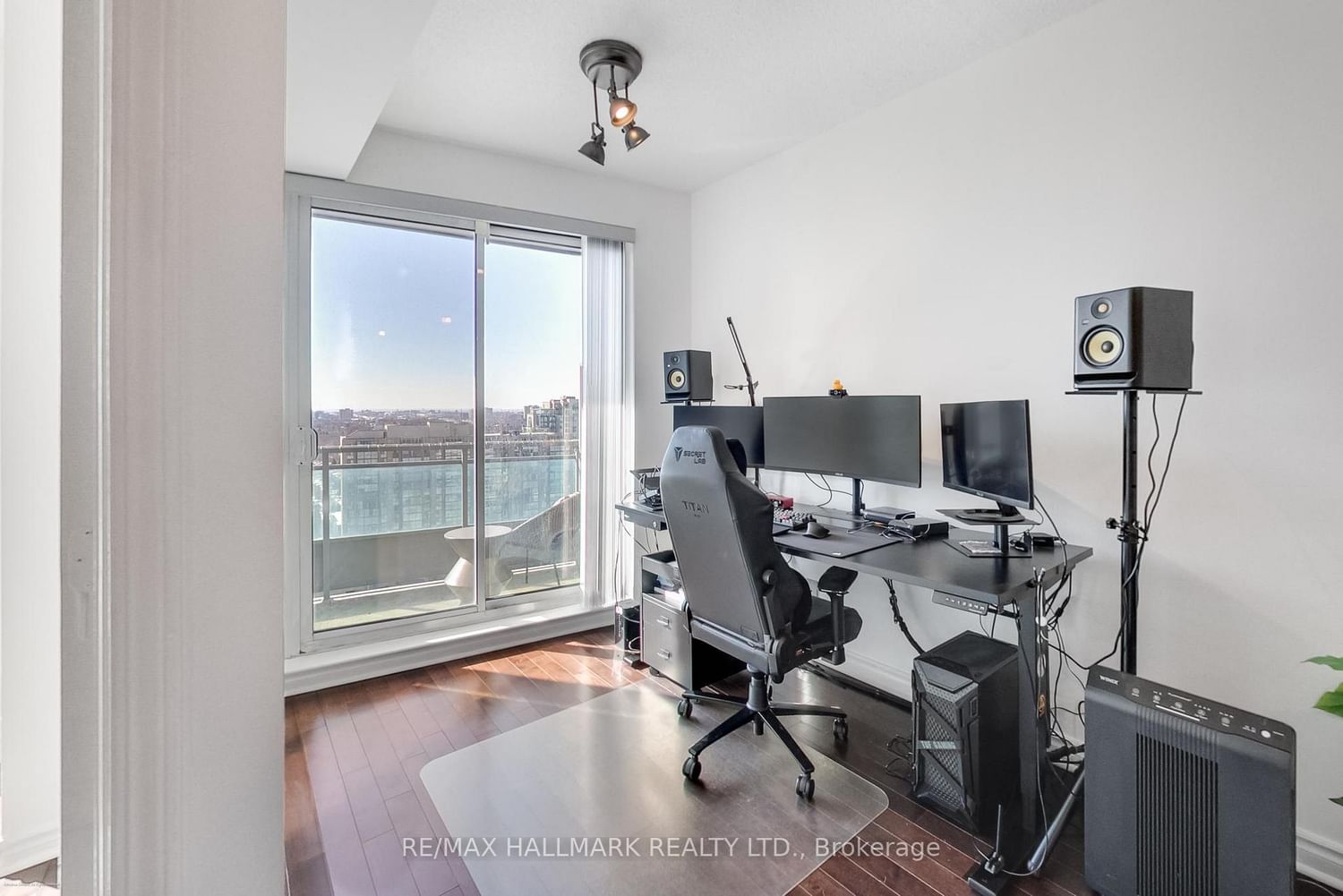 60 Byng Avenue, Unit 2001 - Photo 15