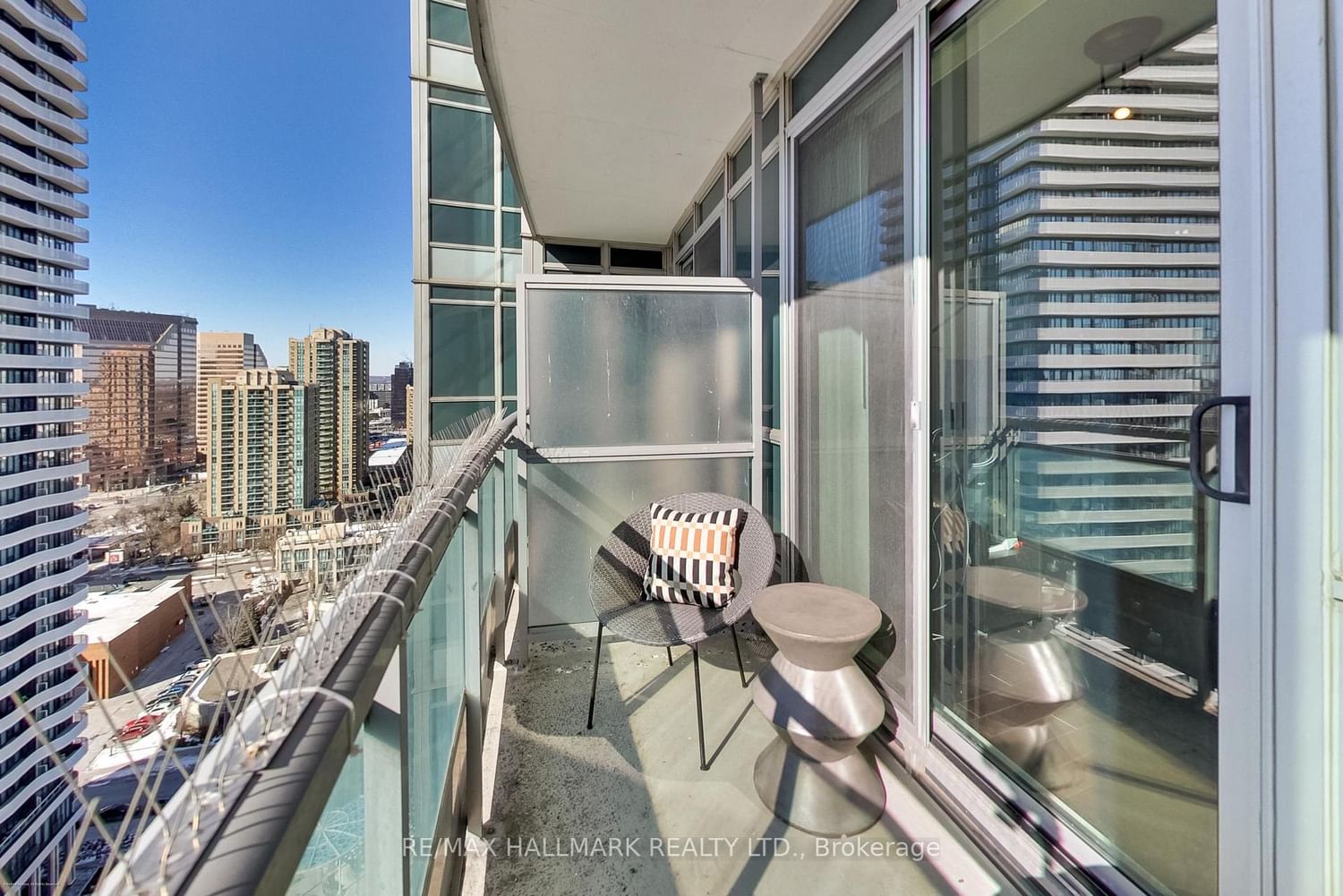 60 Byng Avenue, Unit 2001 - Photo 17