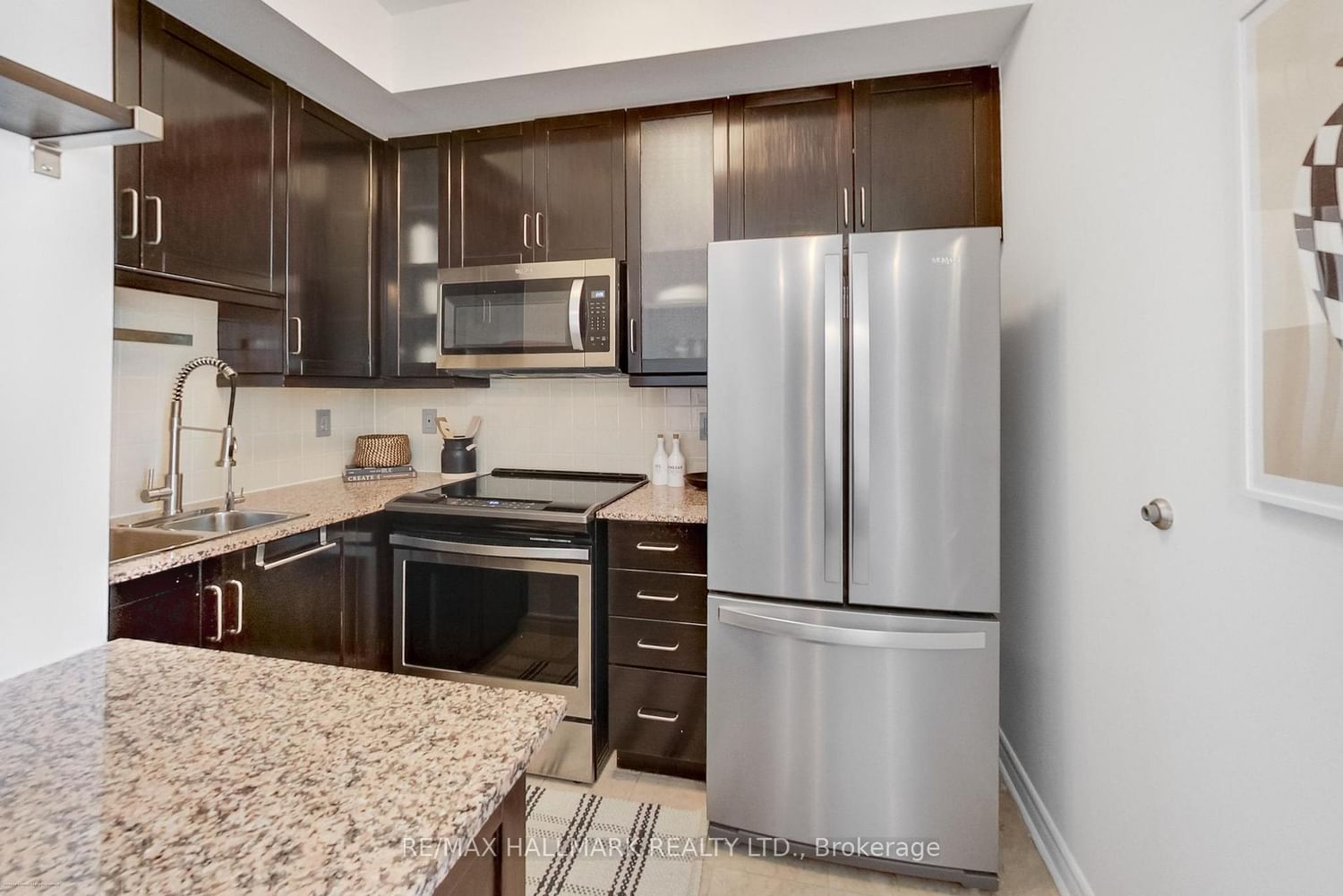 60 Byng Avenue, Unit 2001 - Photo 7