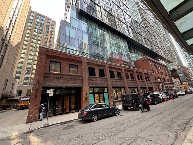 1307 - 15 Mercer Street