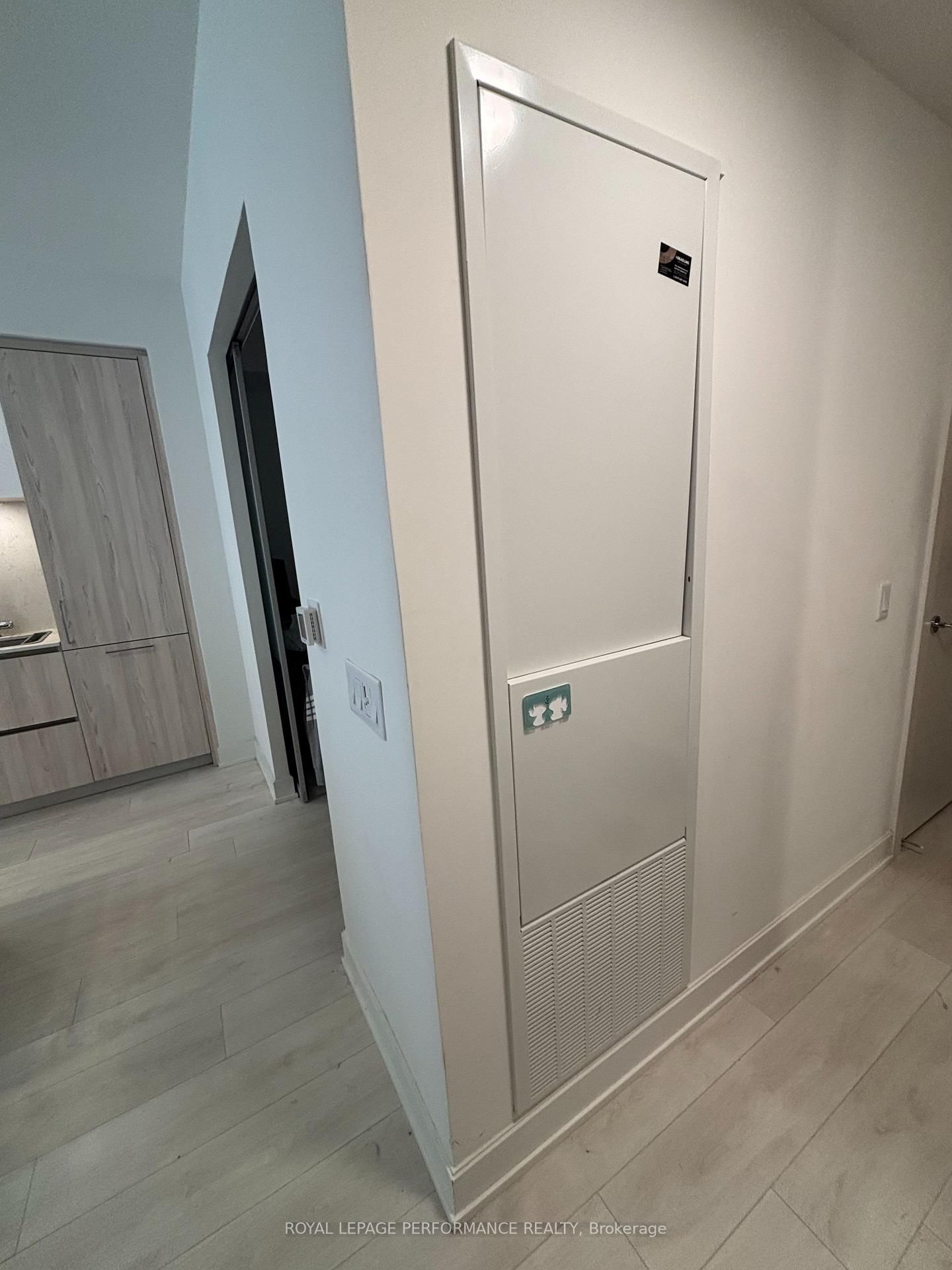 Condo for sale at 15 Mercer Street, Toronto, Ontario, M5V 1H2 - Waterfront Communities C1 - MLS: C13006372