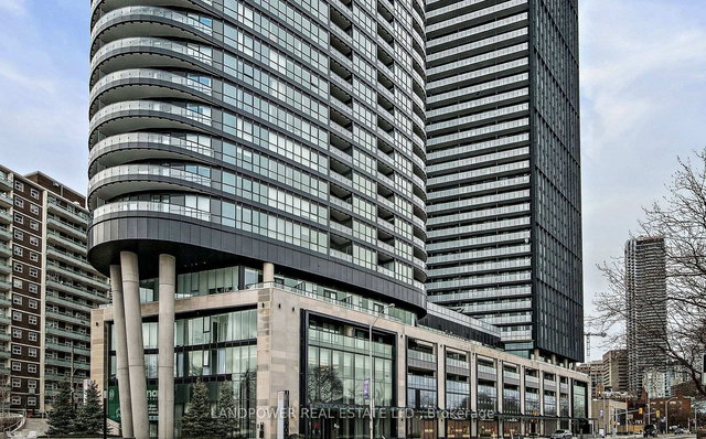 704 - 575 Bloor Street E