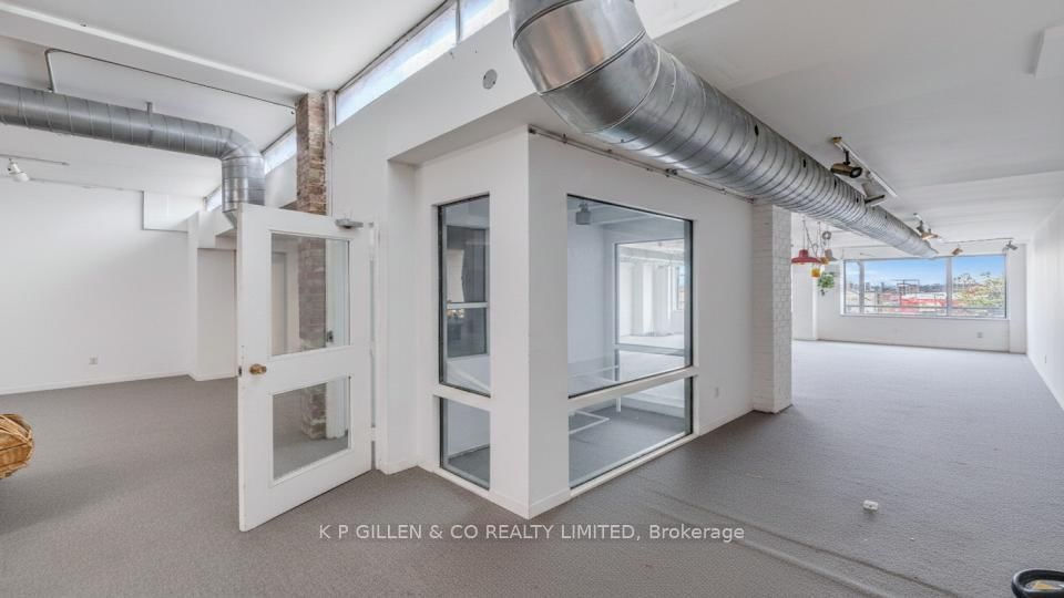 1092-1098 Eglinton Avenue - Photo 14