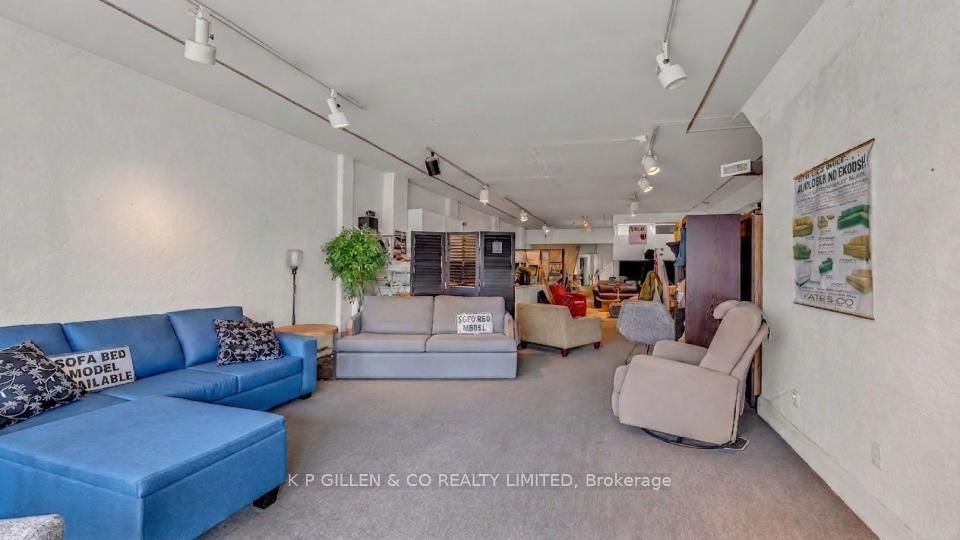 1092-1098 Eglinton Avenue - Photo 2