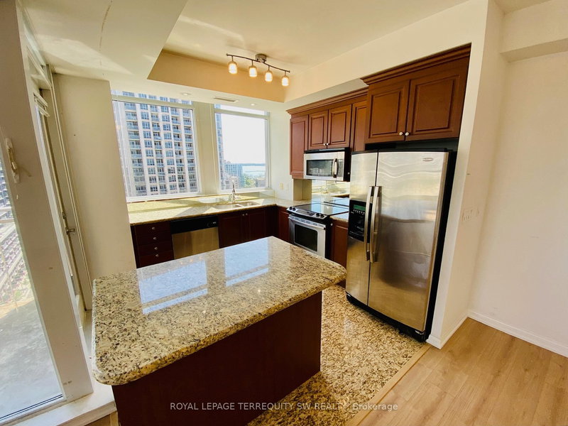 1608 - 628 Fleet St, Toronto, M5V 1A8 | Image 2