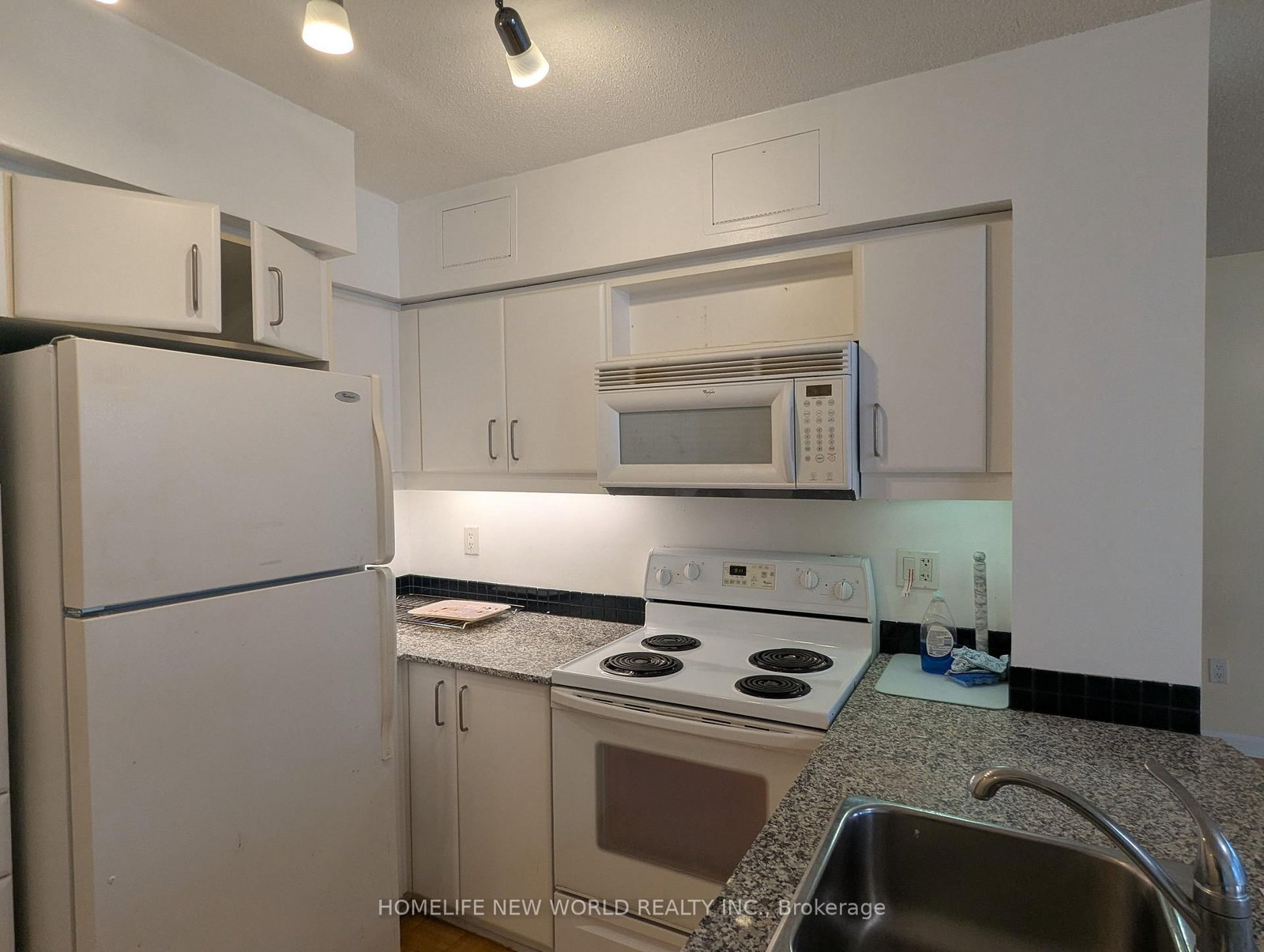 33 Sheppard Avenue E, Unit 405 - Photo 8