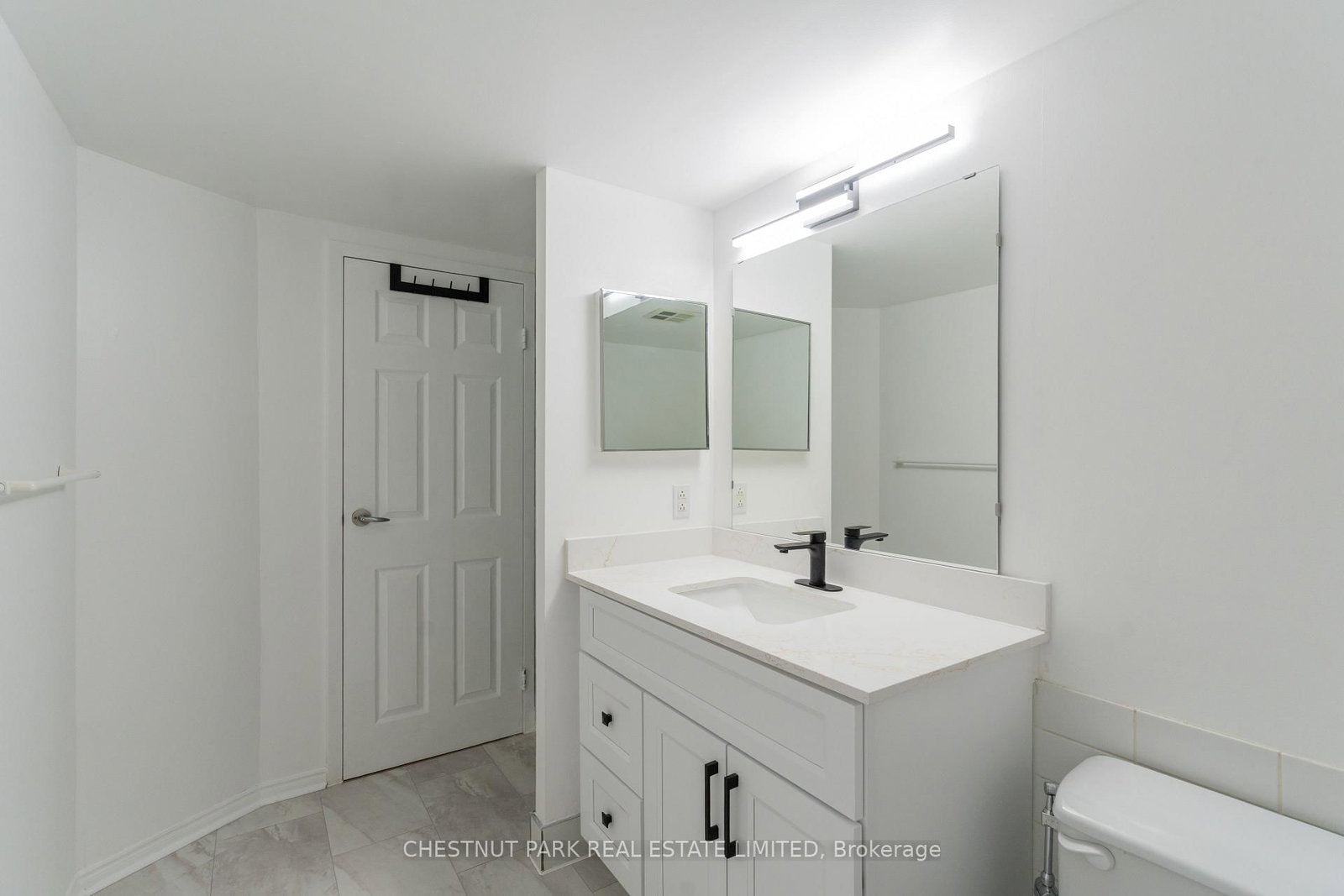 25 The Esplanade • #2107 • Toronto, ON photo 27