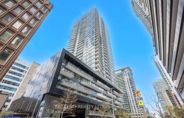 802 - 30 Roehampton Avenue