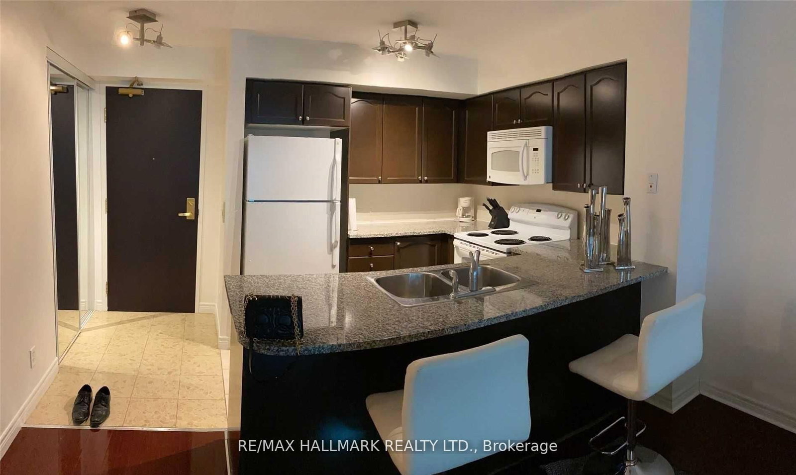 51 Lower Simcoe Street, Unit 1703 - Photo 11