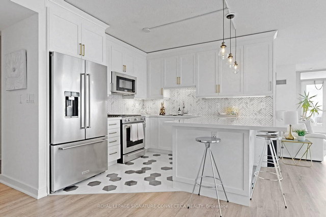 2712 - 35 Mariner Terrace