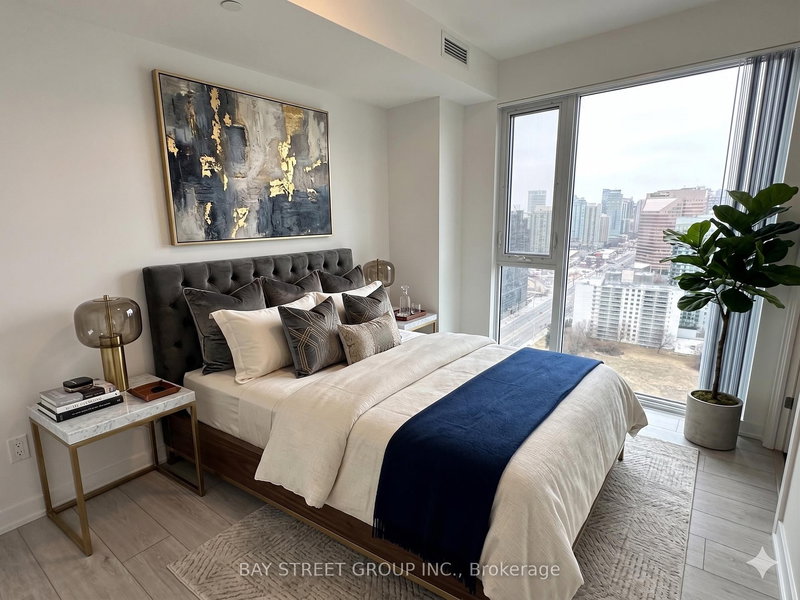 home for lease on 2915-5858 Yonge Street