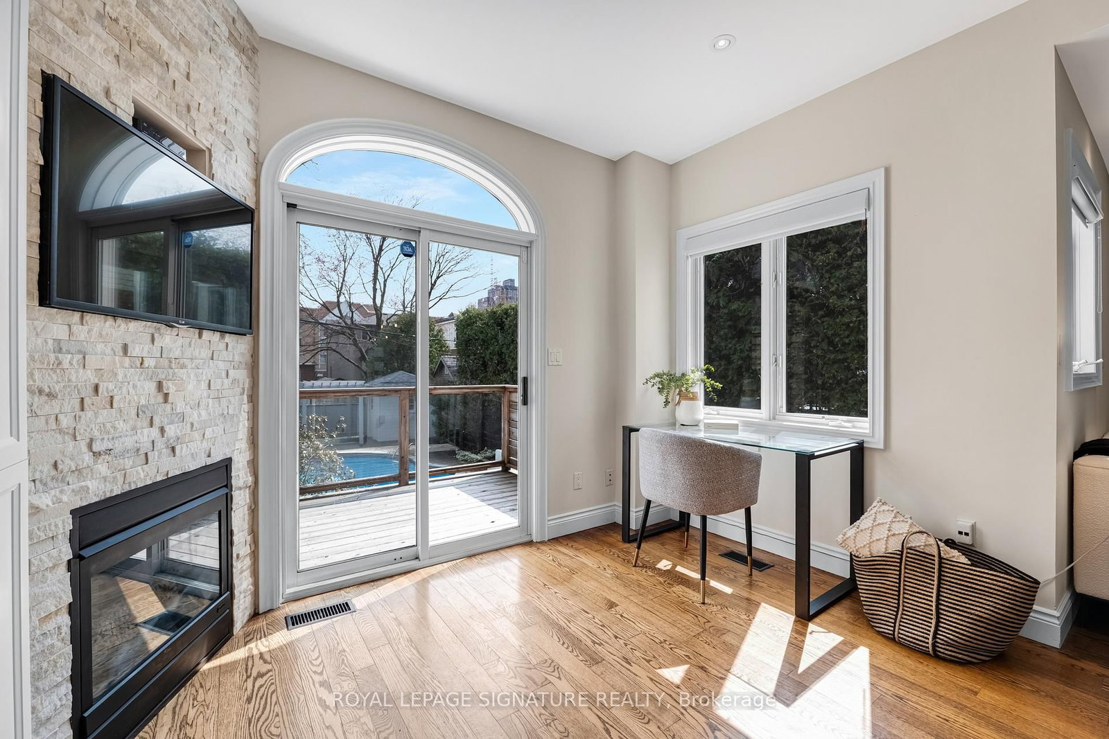 Detached House for sale at 343 Sutherland Drive, Toronto, Ontario, M4G 1J7 - Leaside - MLS: C13007472