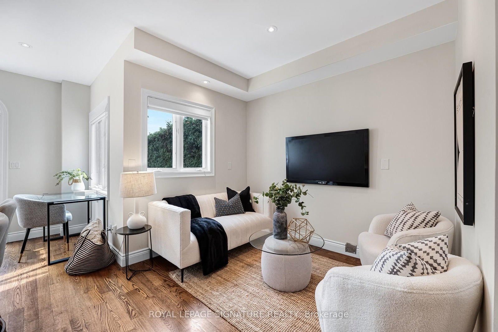 Detached House for sale at 343 Sutherland Drive, Toronto, Ontario, M4G 1J7 - Leaside - MLS: C13007472