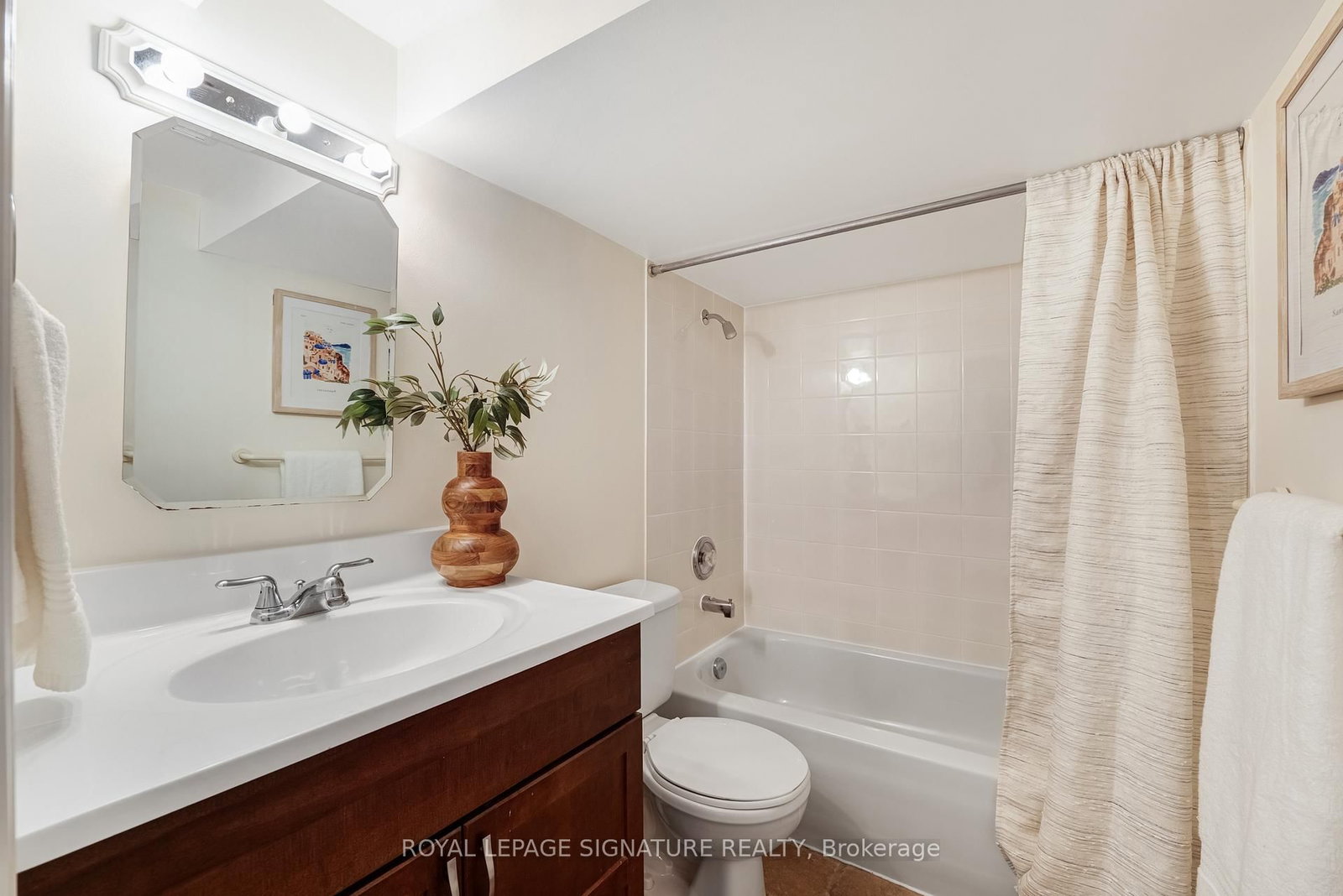 Detached House for sale at 343 Sutherland Drive, Toronto, Ontario, M4G 1J7 - Leaside - MLS: C13007472