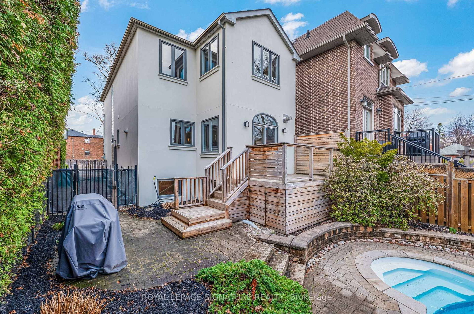 Detached House for sale at 343 Sutherland Drive, Toronto, Ontario, M4G 1J7 - Leaside - MLS: C13007472