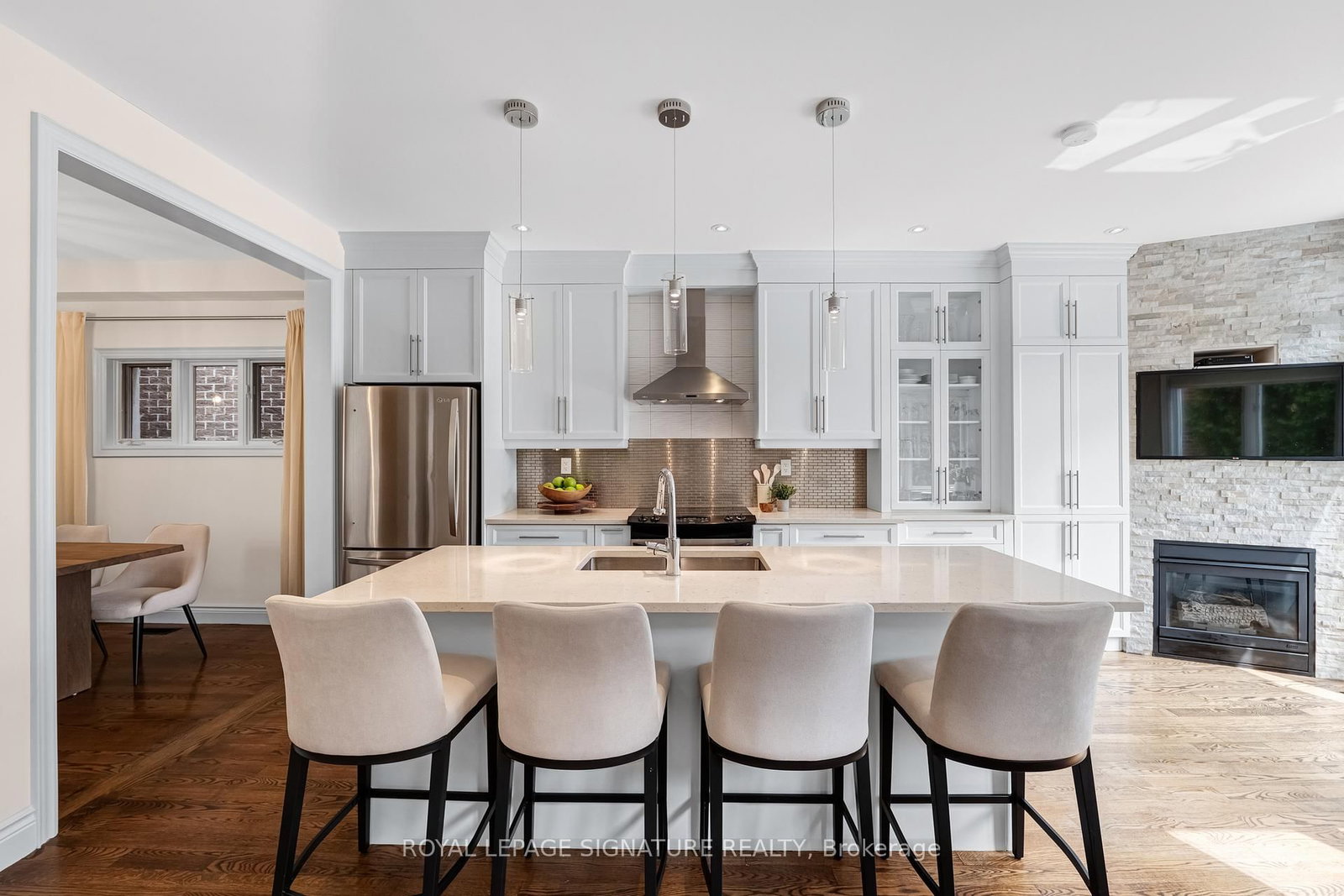 Detached House for sale at 343 Sutherland Drive, Toronto, Ontario, M4G 1J7 - Leaside - MLS: C13007472