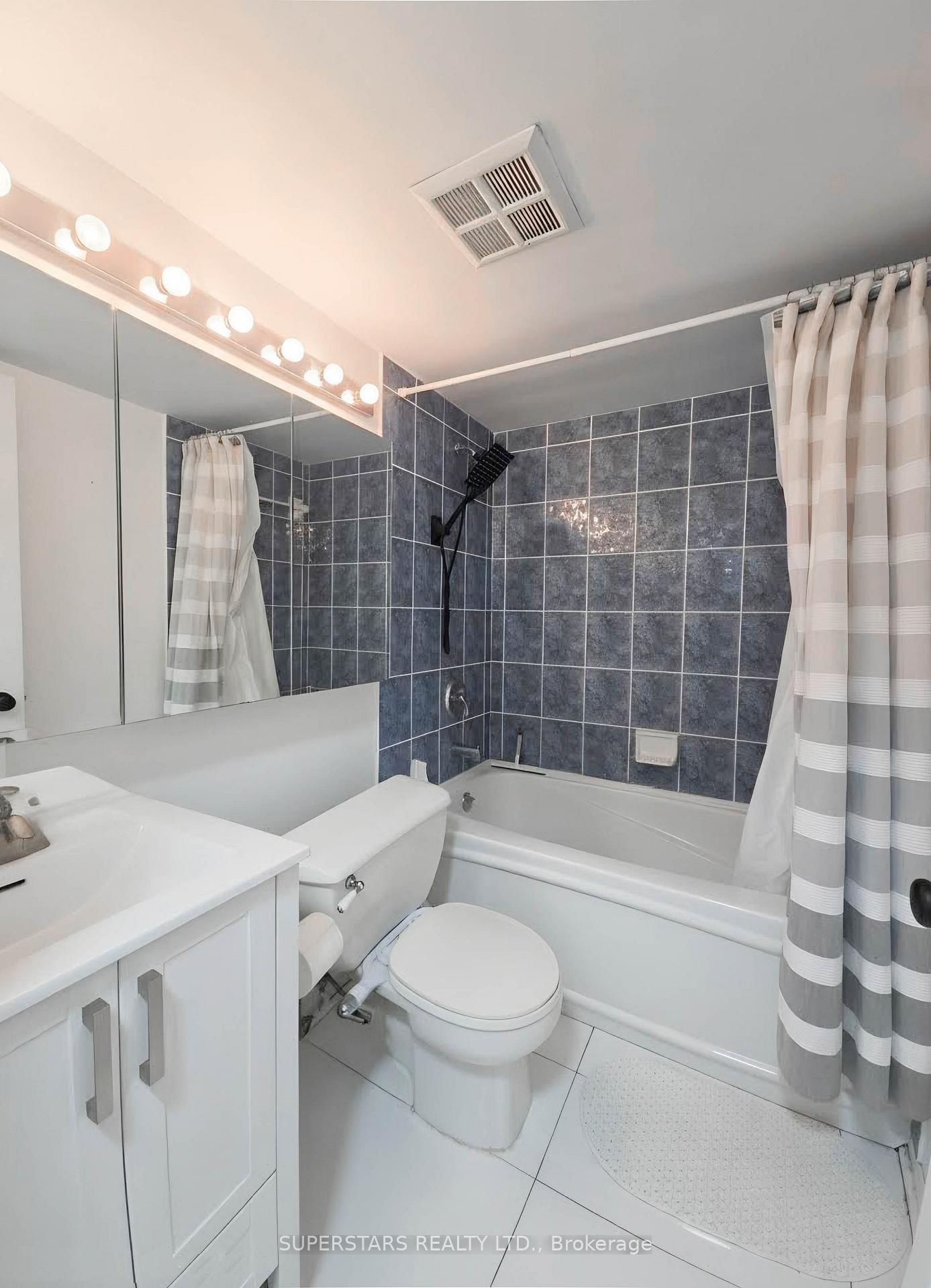 909 Bay Street, Unit 2105 - Photo 10