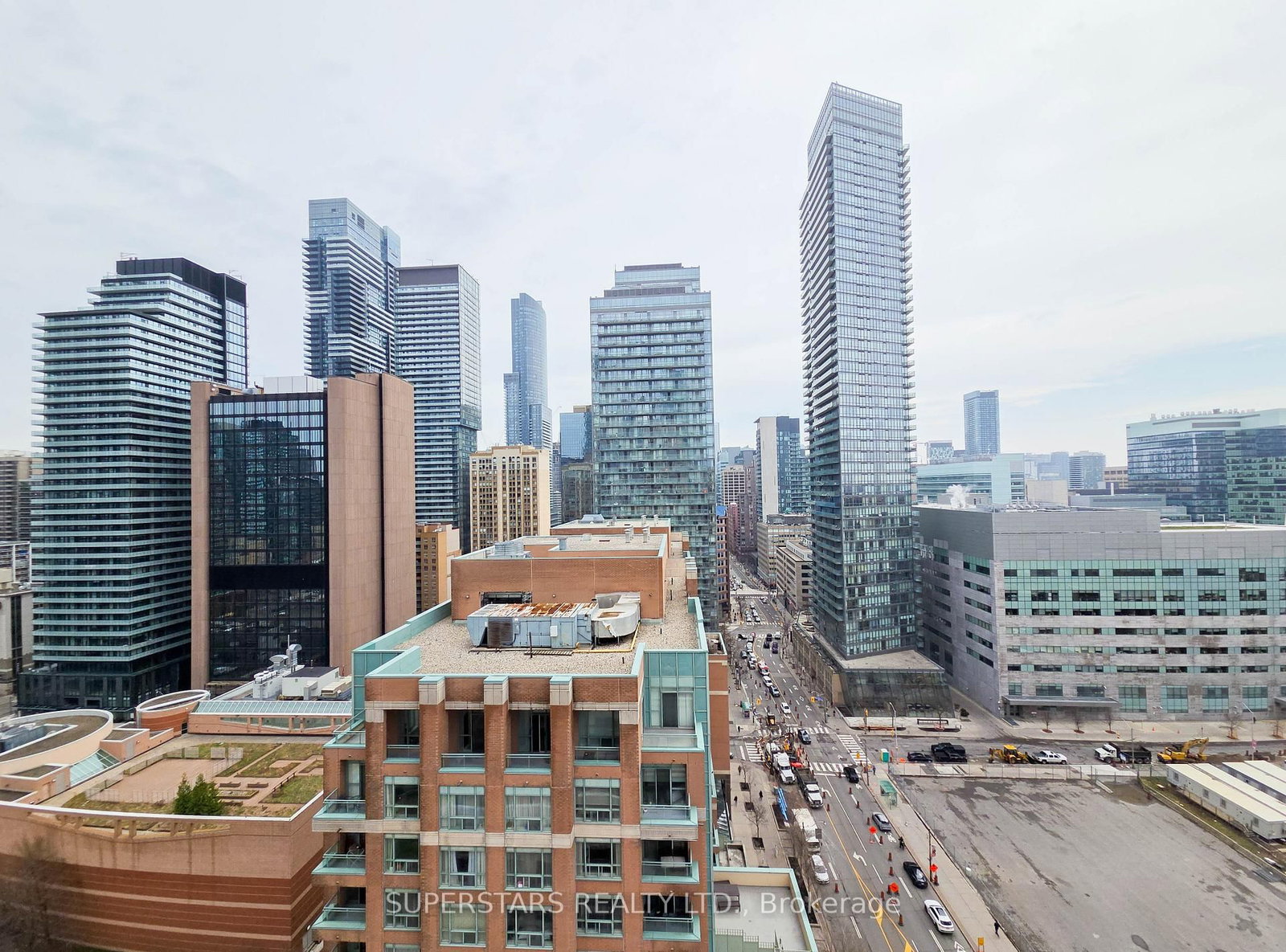 909 Bay Street, Unit 2105 - Photo 8