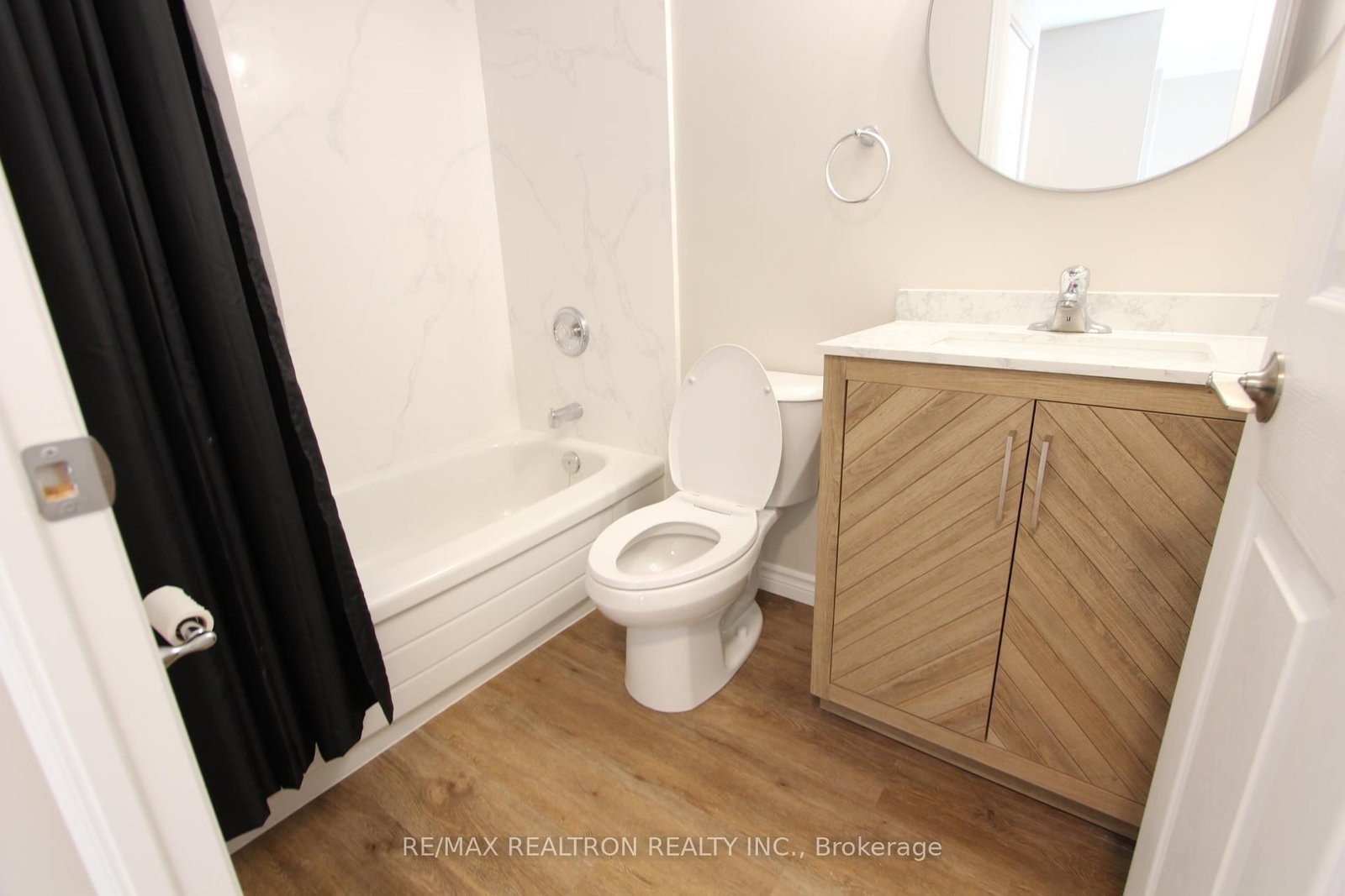 18 Pemberton Avenue, Unit PH01 - Photo 11